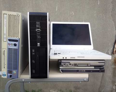 古い パソコン や 周辺機器 買取 回収 いたします！サムネイル